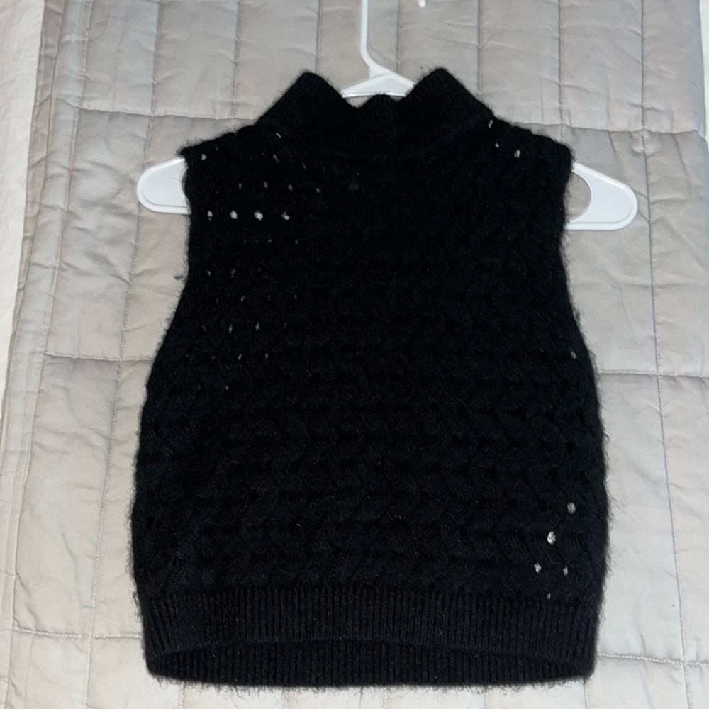 Knit, massimo dutto crocheted top